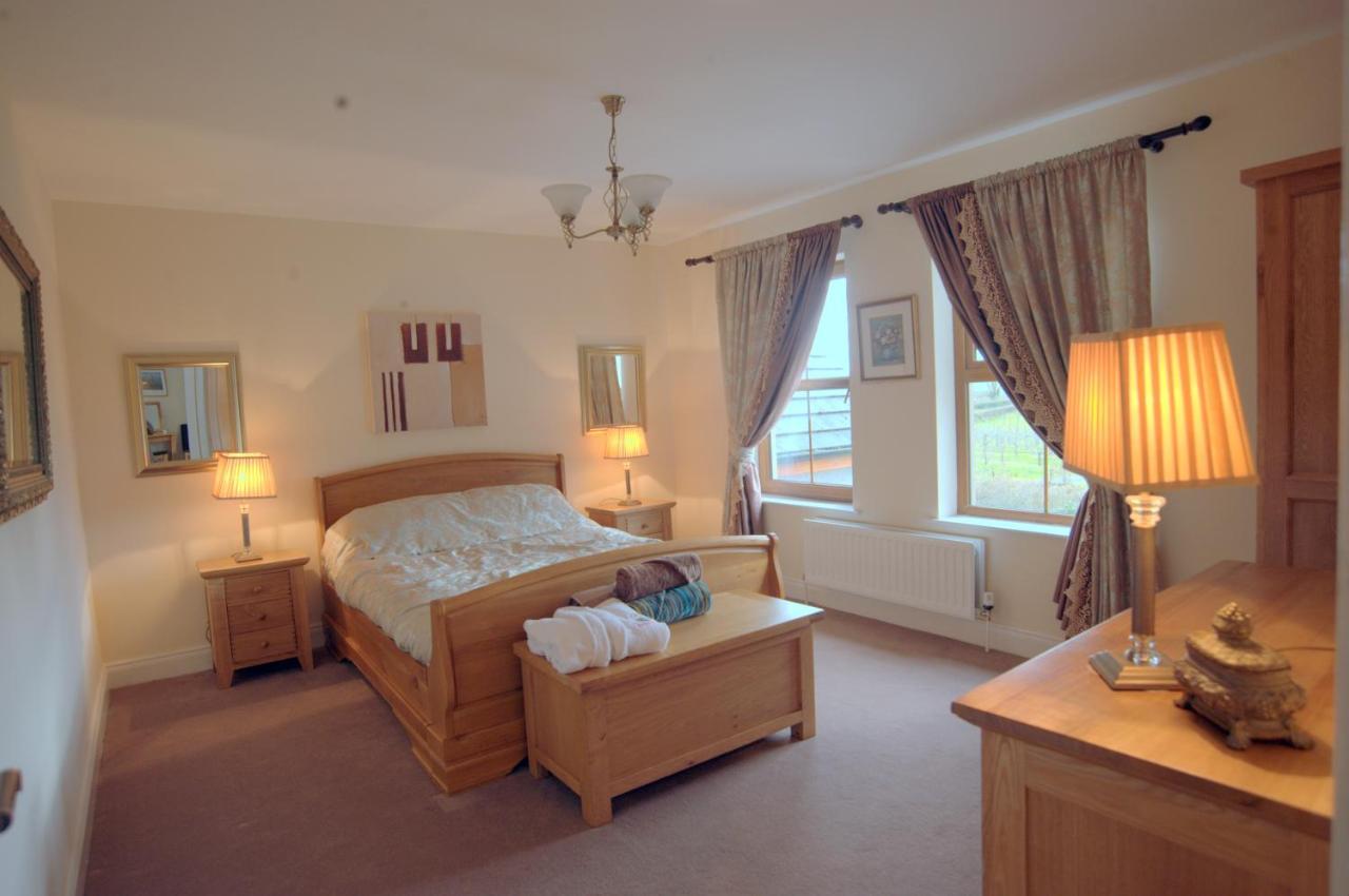 Knockalla Luxury Property With Hot Tub Suitable For Families Portadown Exterior foto
